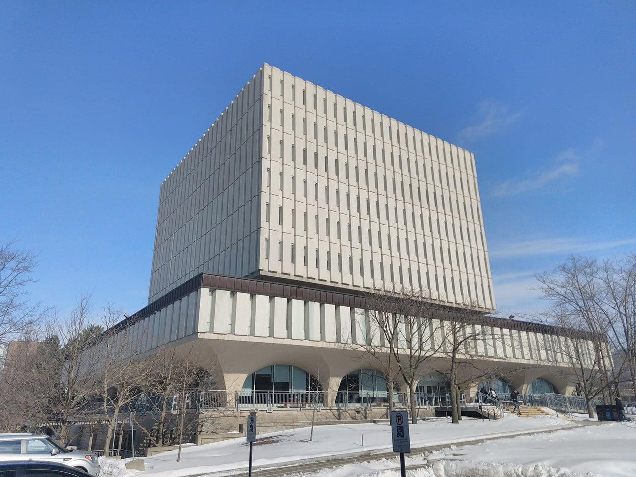 Dana_Porter_Library WATERLOO ÜNİVERSİTESİ