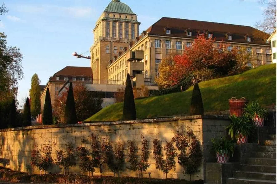 zurih-universitesi-blog-banner